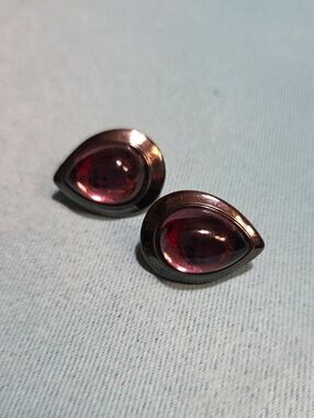 Teardrop Metallic Burgundy Clip On Earrings - Unbranded